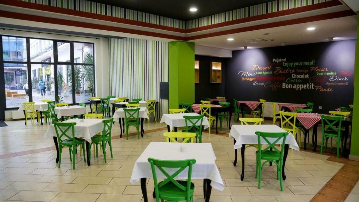 Hotel Galleria Subotica Esterno foto