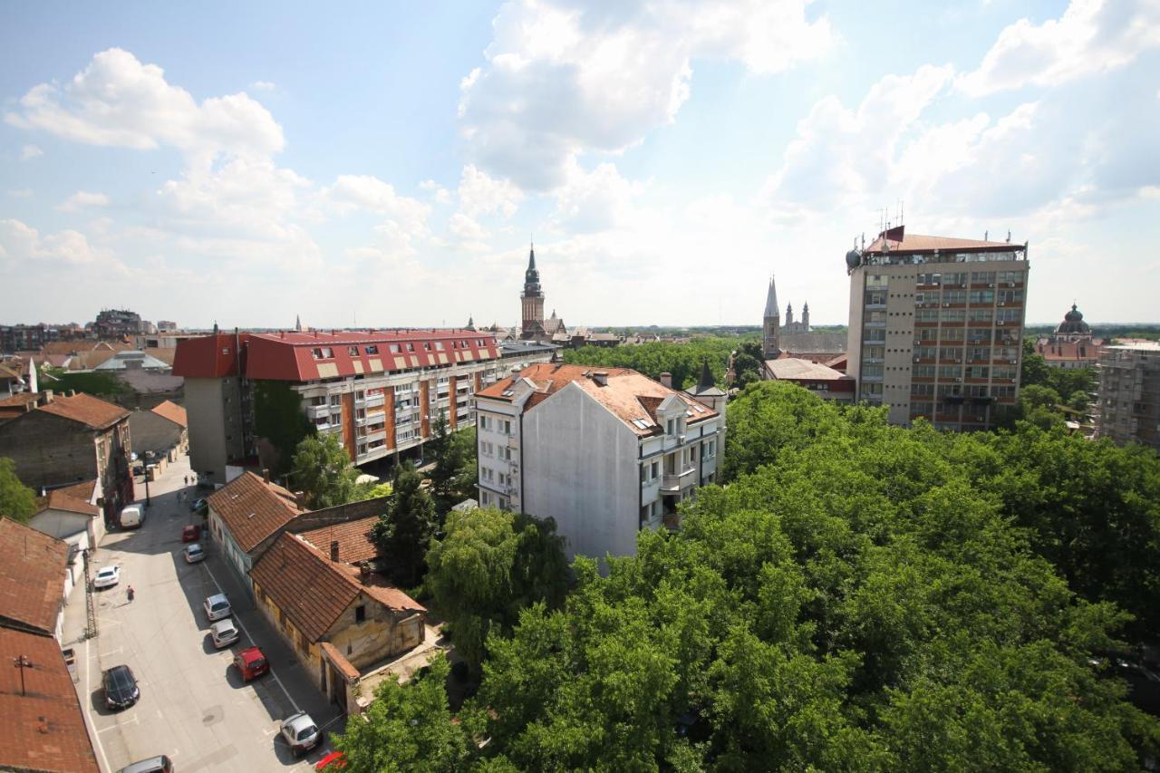 Hotel Galleria Subotica Esterno foto
