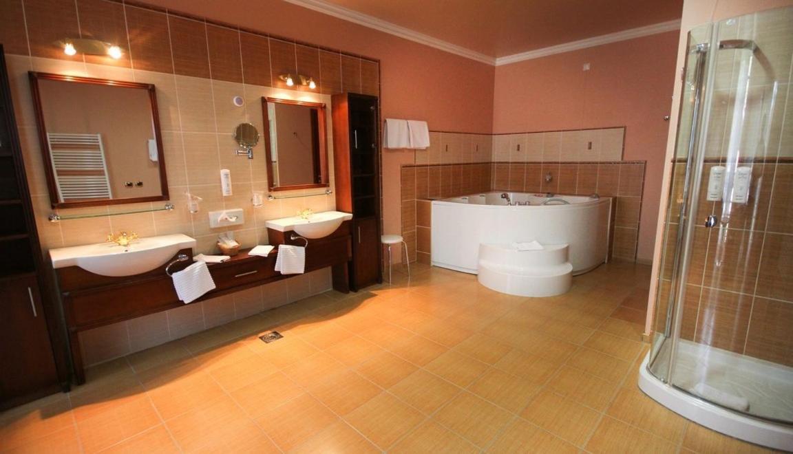 Hotel Galleria Subotica Esterno foto