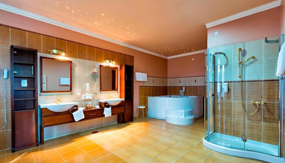 Hotel Galleria Subotica Esterno foto